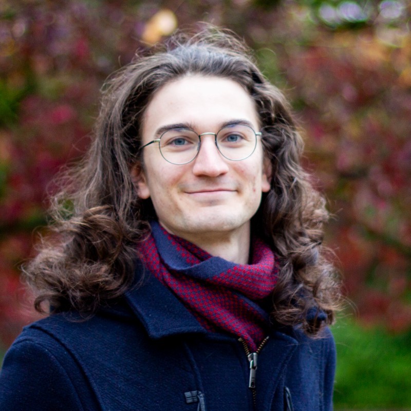 Yannis Bertrand photo